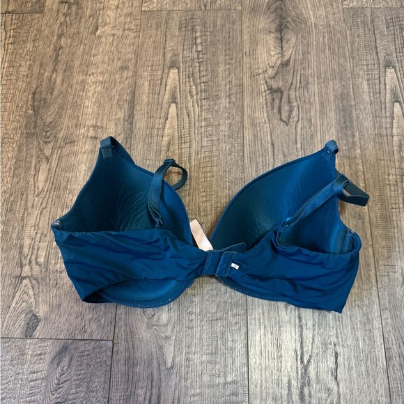 Victoria’s Secret Tee Shirt Demi Bra- 36 D - Picture 2 of 4